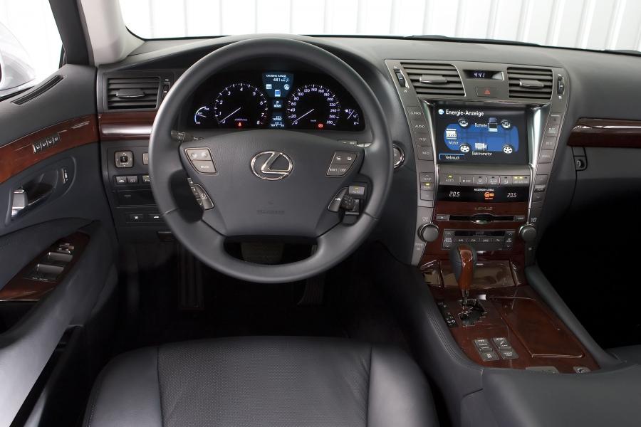  Lexus LS600h L 2007 года  (фото 48 из 224)